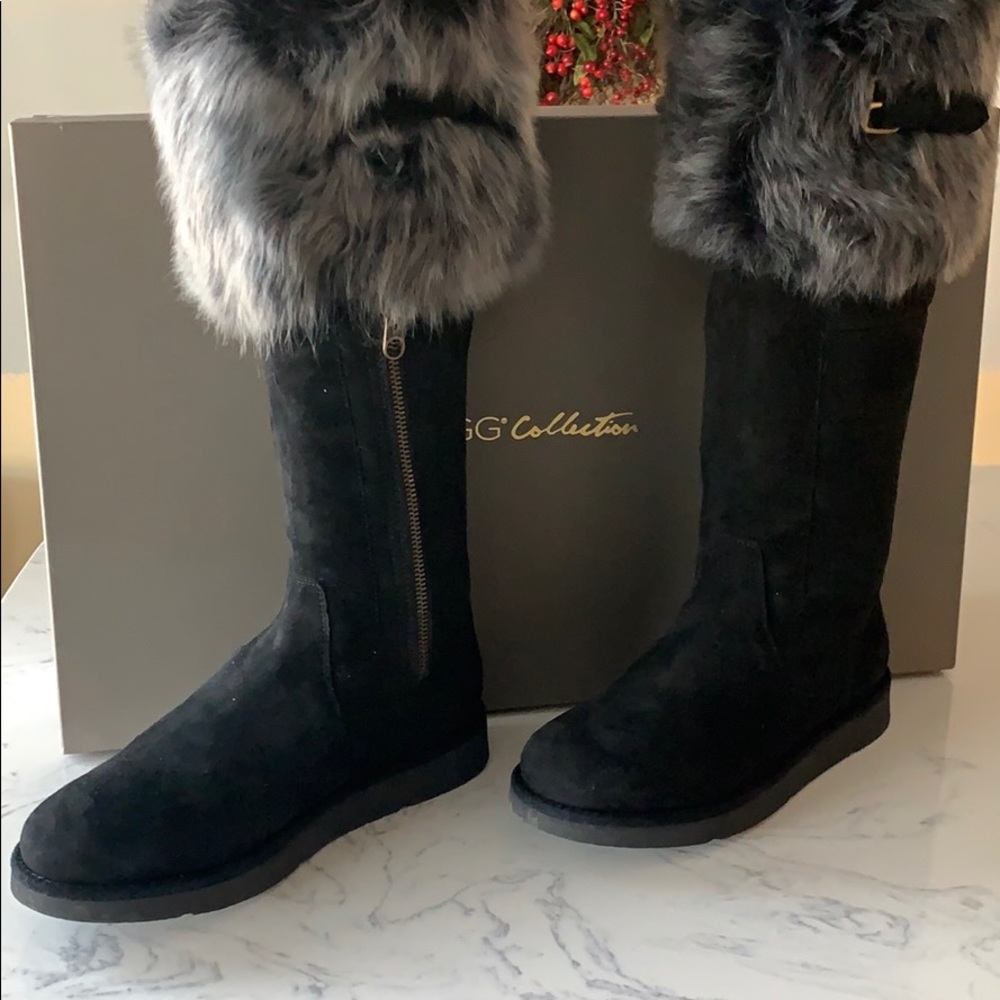 UGG Collection Fur lined suede boots. Sz 9